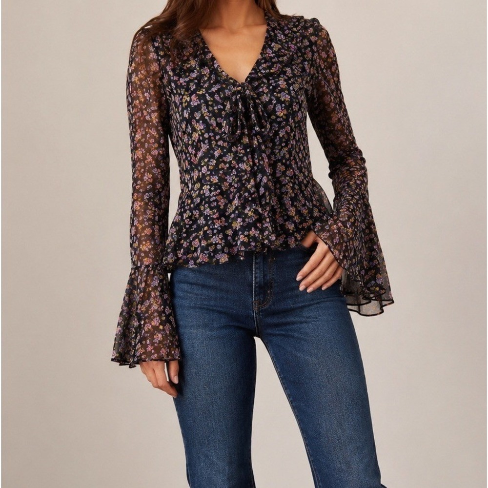 Dark Floral Mesh Boho Top Medium Bell Sleeve Stretch Bow Semi Stretch Witchy‎